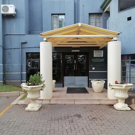Airport Inn And Suites-2